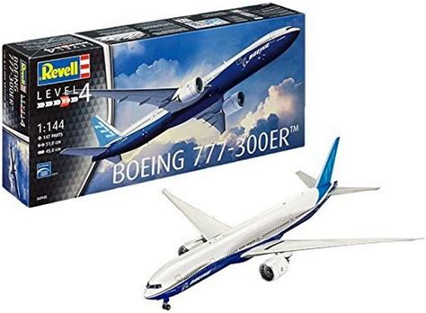Amazon.com: Boeing 777 Model.